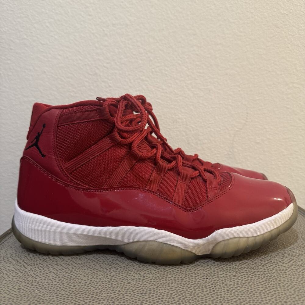 Air Jordan 11 Retro 'Win Like '96' Men's Size 13 Pre-owned Sneakers 378037-623